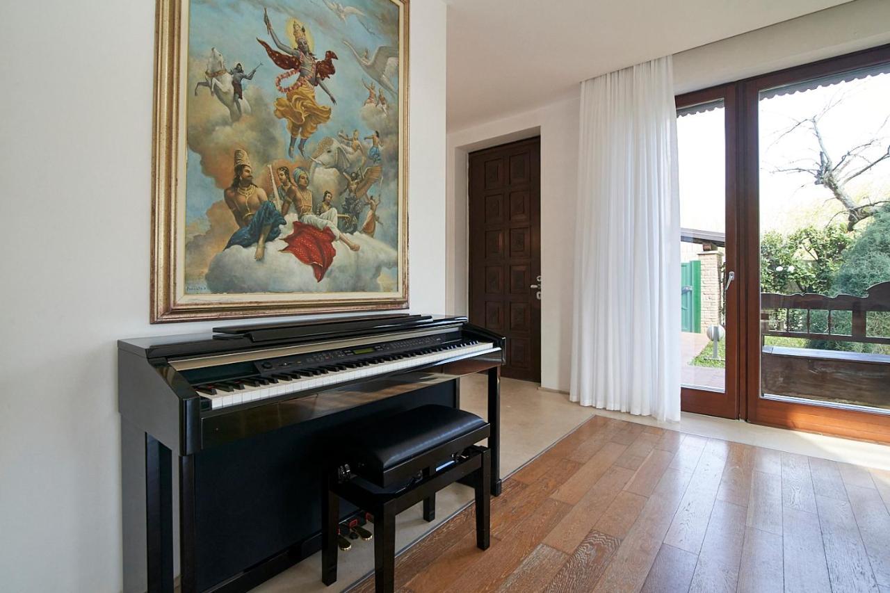 Milan-Como Lake-Rho Fiera Luxury Design Villa Barlassina Bagian luar foto